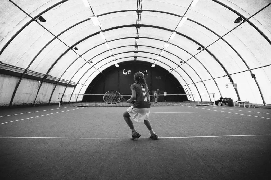 Tennissen in de koepel in Enschede
