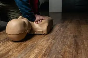Handleiding voor het regelen van een passende bhv cursus die goed aansluit op jouw bedrijf en werkomgeving